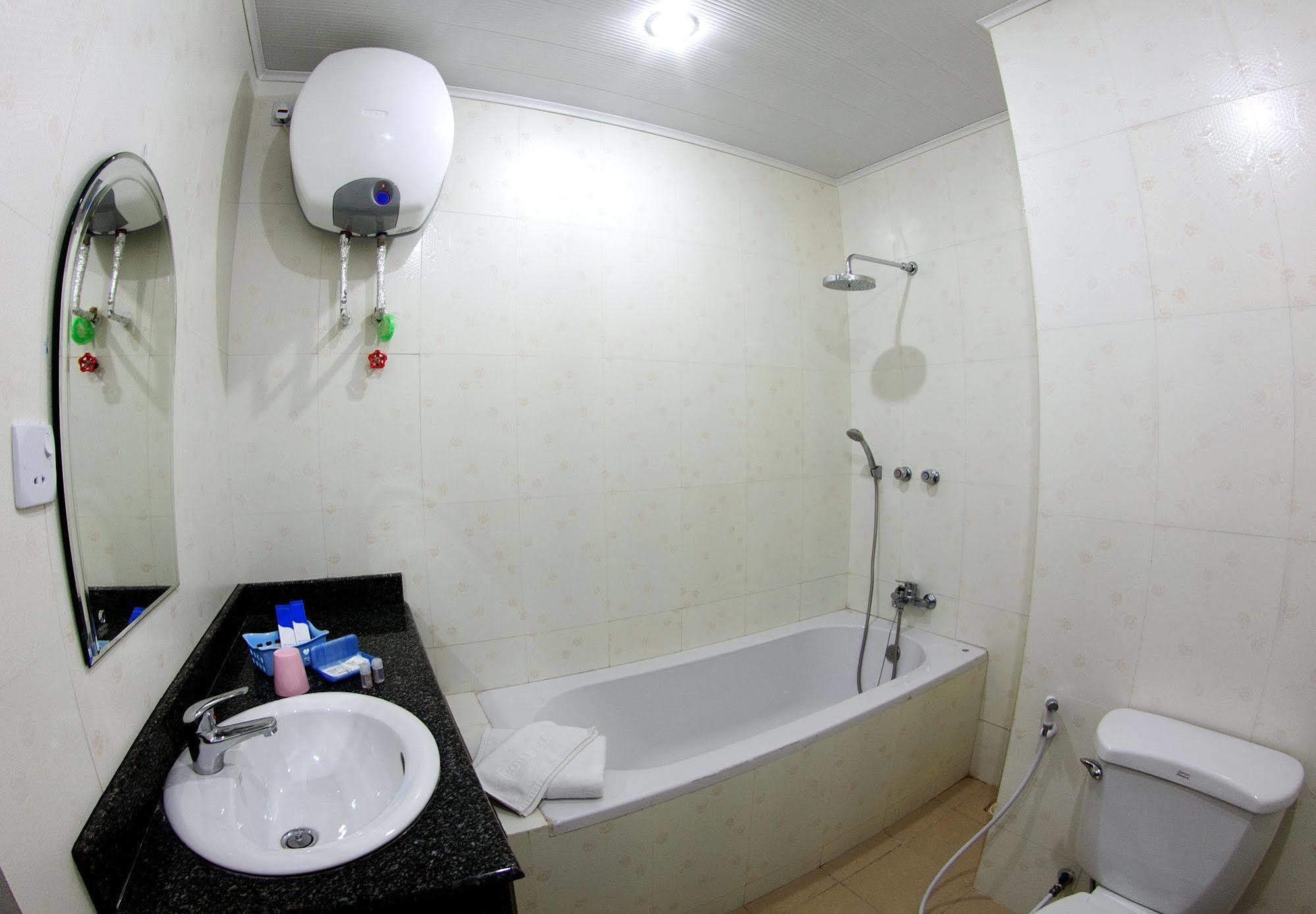 Hotel Glory Yangon Exterior photo